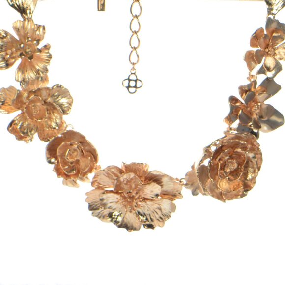 Oscar de la Renta Rose-gold Blooming Bold Flower Collar Necklace - Picture 3 of 11